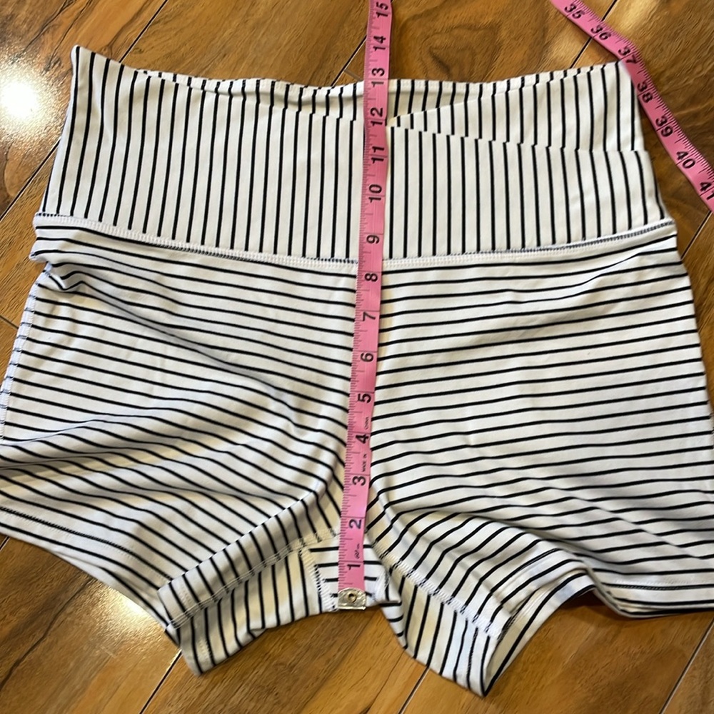 Size large Crossover athletic works striped shorts - Picture 4 of 6